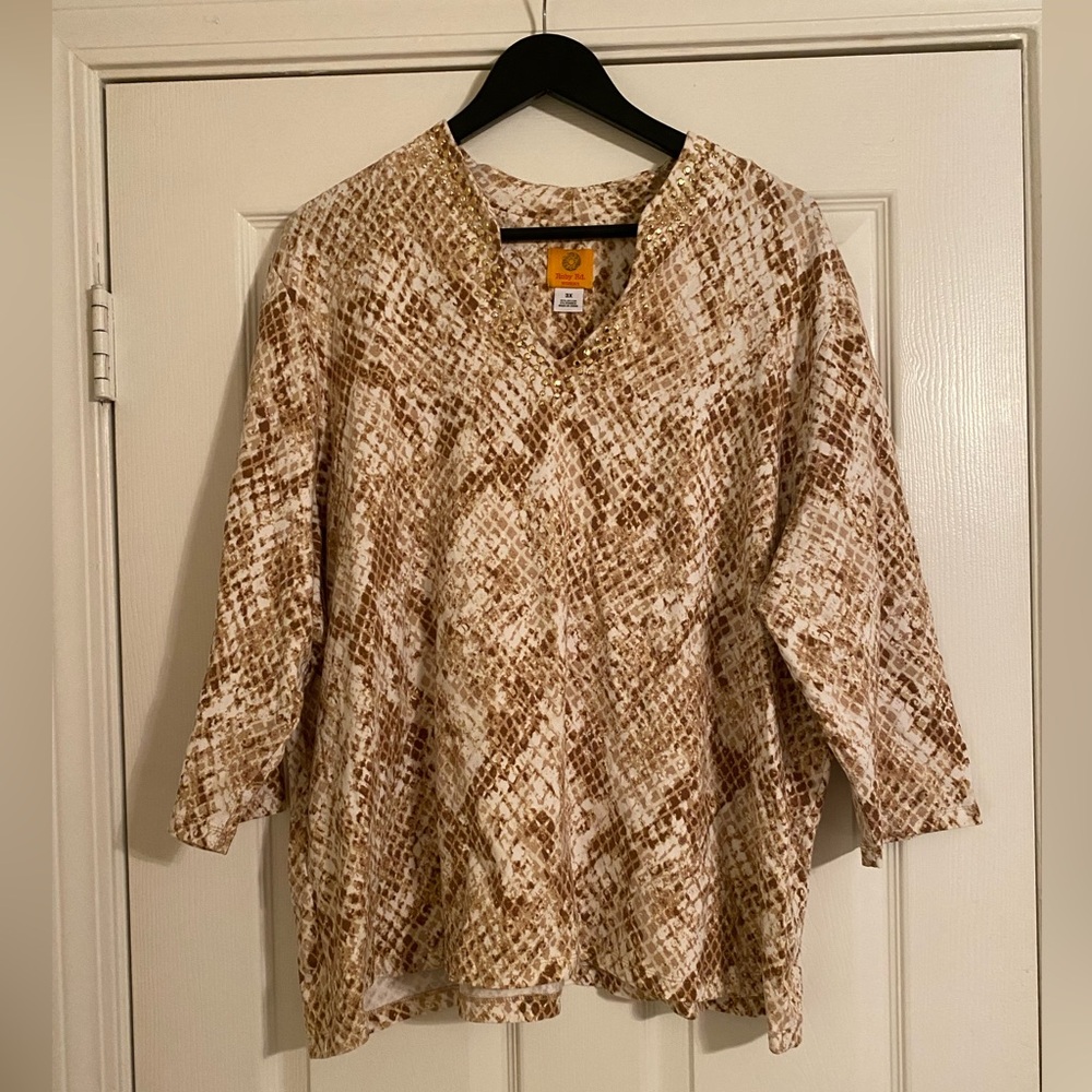 Ruby Rd. Women’s 3/4 Sleeve. Animal Print. Embellishment. V-Nevk. 3X.Pullover.